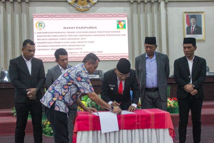 dprd_simalungun_ingatkan_opd_segera_jalankan_program_pasca_papbd_2025_disahkan