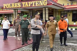 kapolres_tapteng_ajak_instansi_perkuat_koordinasi_hadapi_curah_hujan_tinggi