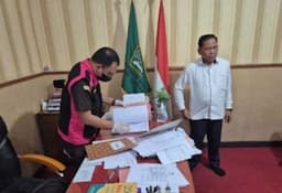 kejari_deli_serdang_geledah_kantor_kemenag_usut_dugaan_korupsi_dana_bos_madrasah