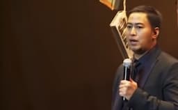 pandji_pragiwaksono_dikecam_soal_candaan_adat_toraja_diancam_denda_50_kerbau