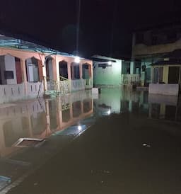 permukiman_warga_bagan_kuala_kembali_terendam_banjir_rob_