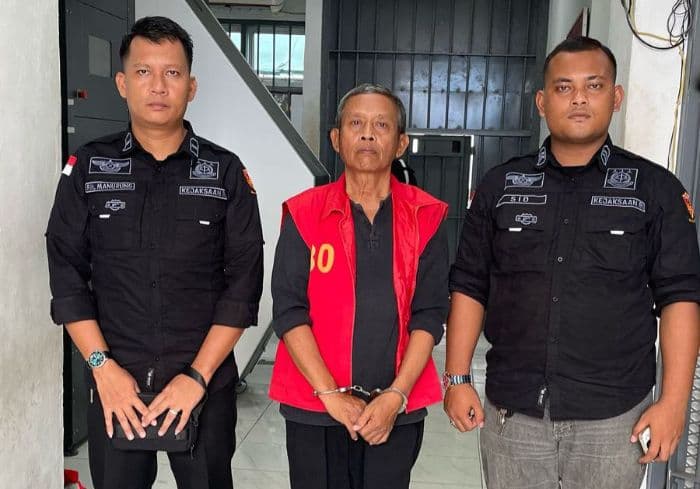 kejari_deli_serdang_eksekusi_terpidana_mujiono_kasus_penipuan_rp241_juta_