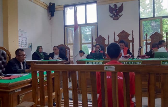 sidang_tuntutan_kasus_remaja_bawa_celurit_saat_tawuran_ditunda_untuk_kedua_kalinya