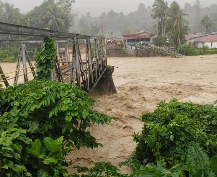 jembatan_sungai_oyo_putus_total_warga_menanti_realisasi_janji_perbaikan_bobby_nasution
