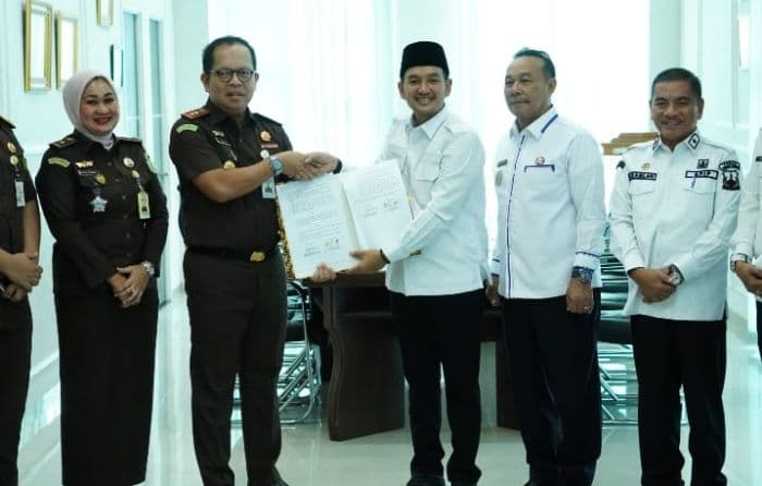 kajari_serahkan_eks_kantornya_ke_pemko_tebing_tinggi