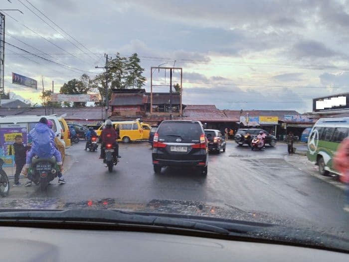 h5_lebaran_arus_lalin_dari_samosir_ke_pematangsiantar_terpantau_lancar