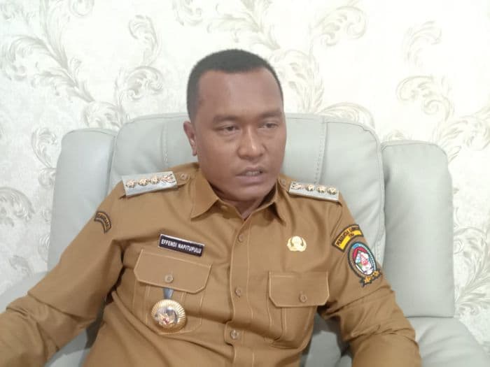 bupati_toba_instruksikan_dinas_pendidikan_bantu_pelajar_lulus_ke_kampus_luar_negeri