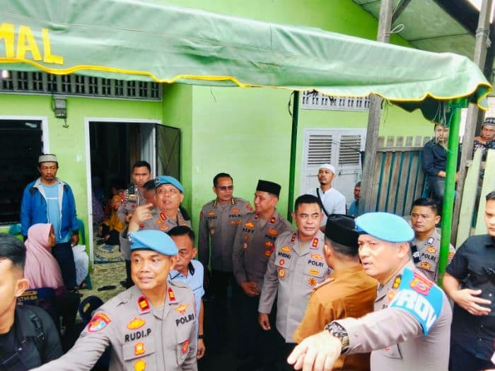 kapolda_sumut_melayat_ke_rumah_duka_remaja_yang_ditembak_kapolres_pelabuhan_belawan