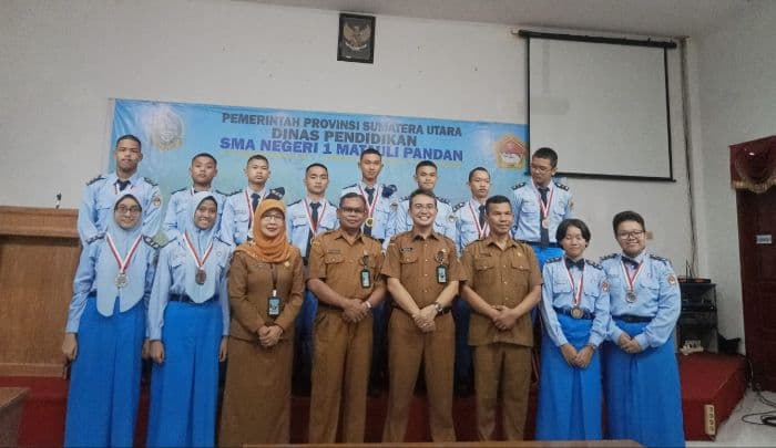 siswa_sma_matauli_borong_prestasi_di_posi_1_emas_dan_12_penghargaan