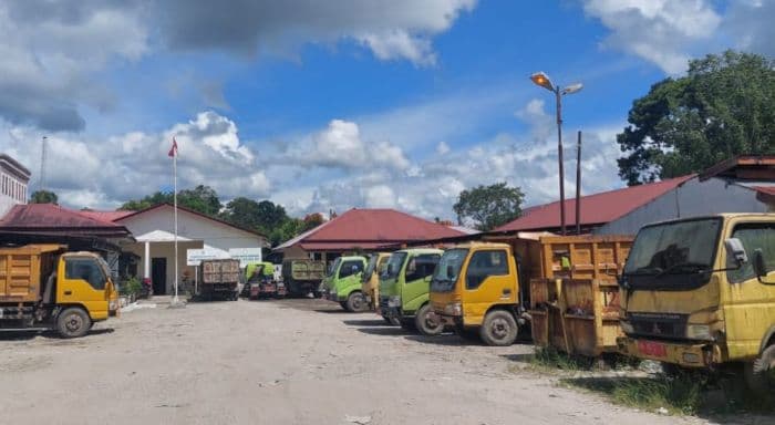 ratusan_thl_dirumahkan_layanan_sampah_di_dairi_terganggu