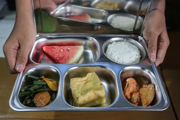 7000an_siswa_di_tebing_tinggi_terima_program_makan_bergizi_gratis