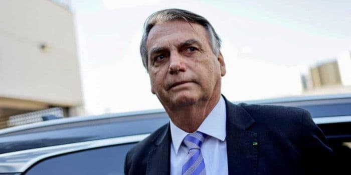 mantan_presiden_brasil_jair_bolsonaro_dijatuhi_tahanan_rumah_oleh_mahkamah_agung