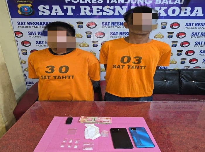 polres_tanjungbalai_amankan_dua_pelaku_sabu_dengan_bukti_hampir_1_gram