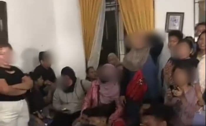 puluhan_warga_medan_geruduk_rumah_agen_tki_yang_janjikan_kerja_ke_new_zealand