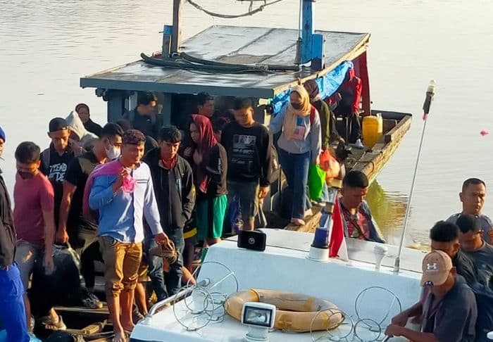 ringgit_pembakar_luka_sebuah_kisah_pekerja_kosong_dari_asahan