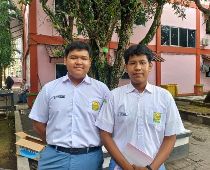 siswa_sma_it_medan_angkat_inovasi_piezoelectric_di_parlemen_remaja_2025