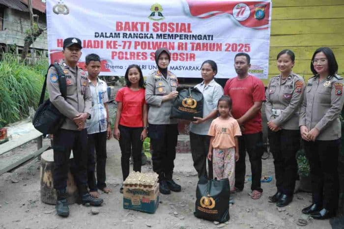 hut_polwan_ke77_kapolres_samosir_gelar_aksi_sosial_untuk_tenaga_harian_lepas