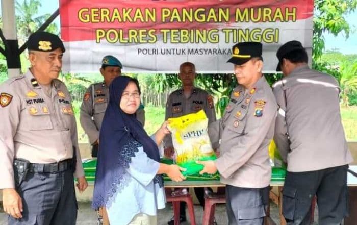 satu_ton_beras_ludes_diborong_warga_di_gpm_polsek_padang_hulu