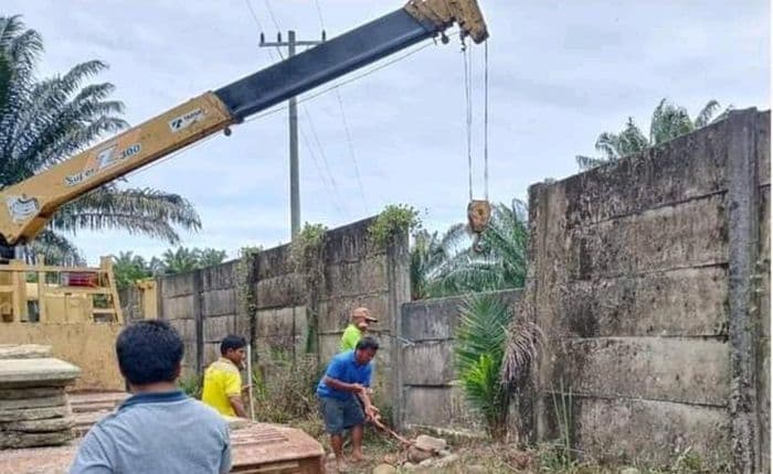 tembok_penutup_akses_bajamasmuara_tapus_akhirnya_dibongkar