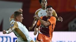 borneo_samarinda_hajar_dewa_united_40_di_liga_super_putaran_11_