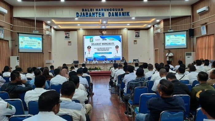 bupati_simalungun_dorong_kerja_sama_antar_desa_untuk_perkuat_pembangunan_nagori
