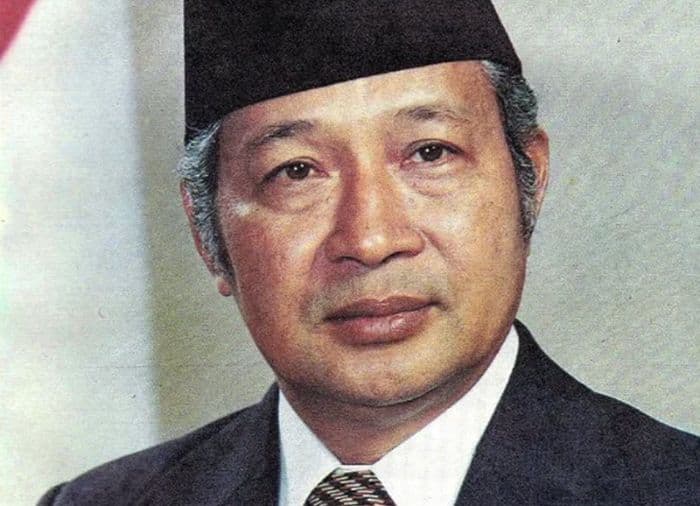 fadli_zon_tegaskan_soeharto_penuhi_syarat_jadi_pahlawan_nasional_tapi_penolakan_publik_dihormati