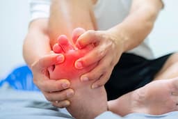 viral_remaja_kena_asam_urat_karena_tidur_pakai_kipas_angin_dokter_itu_mitos