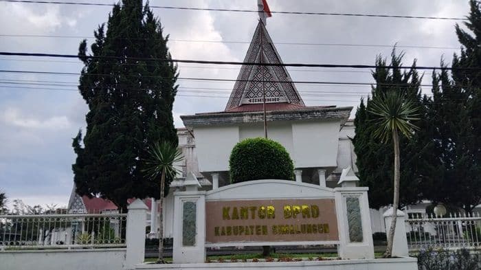 golkar_belum_kunjung_serahkan_rekomendasi_pimpinan_dprd_simalungun