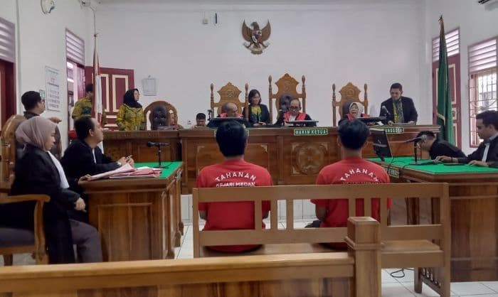 hakim_tunda_sidang_putusan_2_napi_pengendali_48_kg_ganja_dari_lapas_tangerang