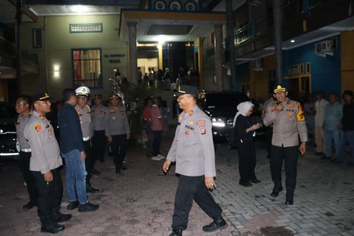 rapat_pleno_penetapan_bupati_dan_wakil_bupati_terpilih_labuhanbatu_berjalan_aman
