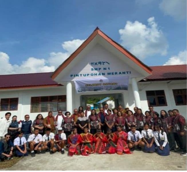 smp_dan_sma_negeri_1_pintu_pohan_dapat_bantuan_perbaikan_sekolah