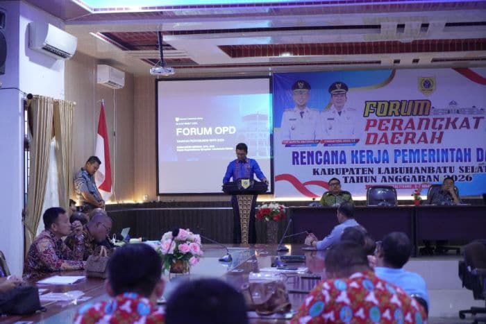 buka_forum_perangkat_daerah_bupati_fery_sampaikan_misi_pembangunan
