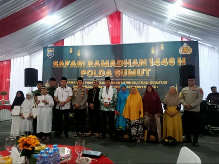 kapolrestabes_medan_dampingi_wakapolda_safari_ramadan_