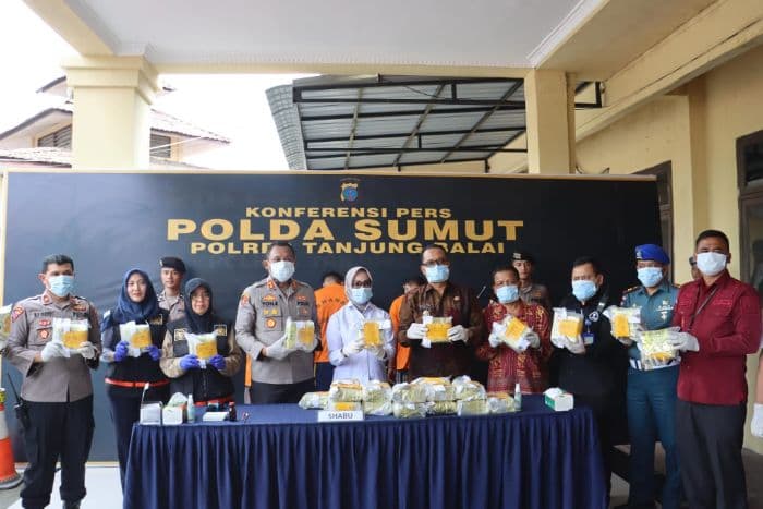 polres_tanjung_balai_musnahkan_29_kg_sabu_tiga_pengedar_dibekuk
