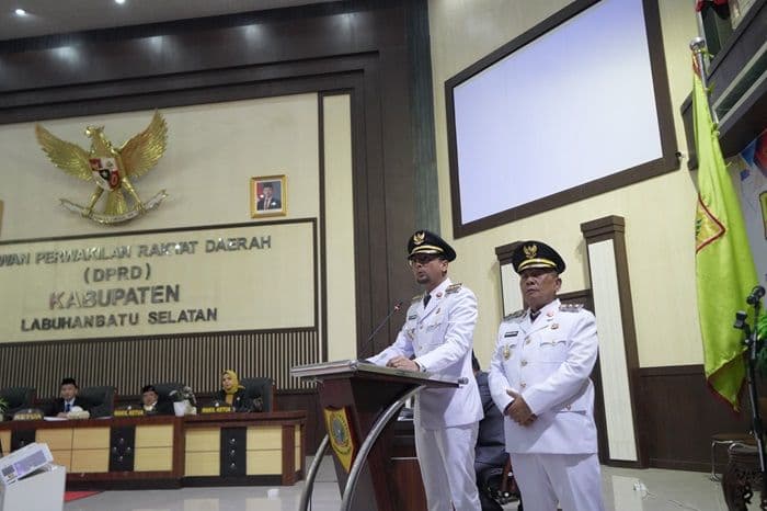 sertijab_dan_pidato_penyampaian_visi_misi_bupatiwabup_labusel_20252030