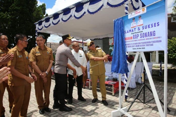 _aplikasi_rap_sonang_layanan_kesehatan_24_jam_di_rsud_tarutung_