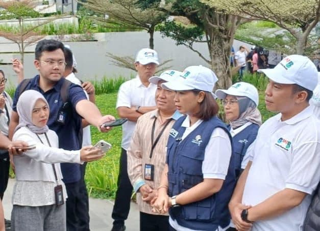 simalungun_bersihbersih_targetkan_1_juta_wisatawan_ke_parapat