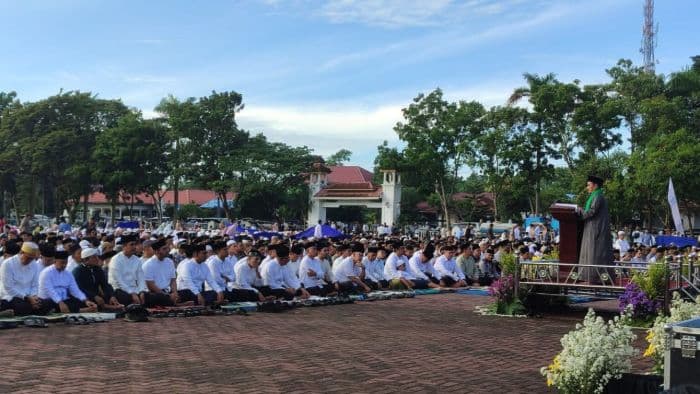 iduladha_1446_h_bobby_nasution_salat_id_dan_berkurban_bersama_warga_deli_serdang