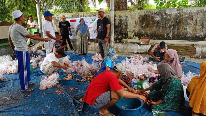 pemerintah_uni_emirat_arab_sumbang_100_kambing_kurban_ke_desa_pantai_gemi_langkat_