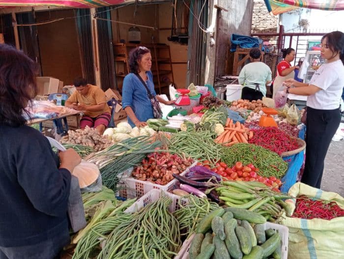 harga_komoditi_di_pasar_pangururan_melonjak_dampak_cuaca_buruk_dan_pasokan_minim