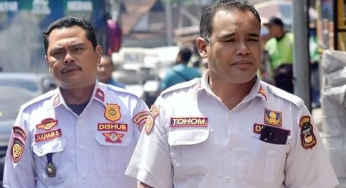 kadishub_siantar_dan_anak_buahnya_belum_diberhentikan_sementara