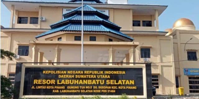 dugaan_pungli_ketua_lpm_polres_labusel_periksa_kades_dan_camat