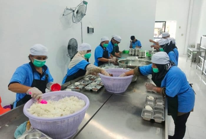 kilas_balik_tujuh_fakta_ratusan_pelajar_sma_di_kisaran_sakit_usai_konsumsi_mbg