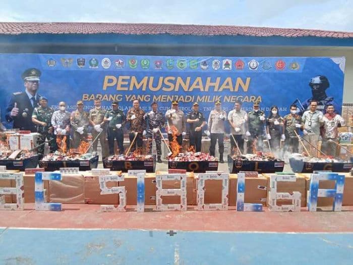 bea_cukai_sibolga_apresiasi_14_daerah_dan_tnipolri_berantas_rokok_ilegal_di_sumut