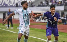 drama_di_biak_psbs_tumbangkan_persita_21_lewat_gol_telat_yano_putra