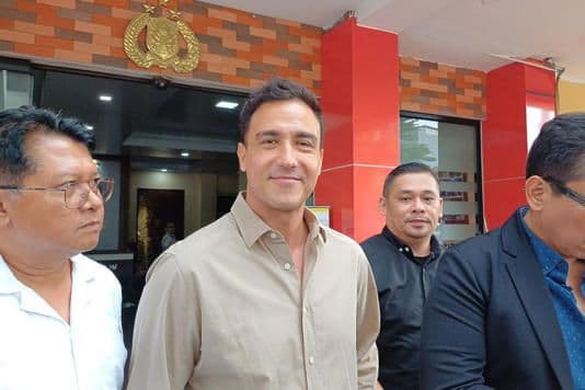 hamish_daud_klarifikasi_isu_perselingkuhan_di_tengah_proses_cerai_dengan_raisa_itu_nggak_benar