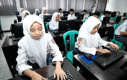 lestari_moerdijat_dorong_pelaksanaan_tes_kemampuan_akademik_tka_2025_yang_jujur_dan_transparan