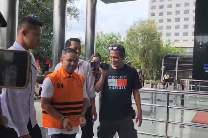 ott_kpk_di_riau_gubernur_abdul_wahid_ada_terima_jatah_preman_rp405_miliar