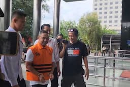 ott_kpk_di_riau_gubernur_abdul_wahid_ada_terima_jatah_preman_rp405_miliar