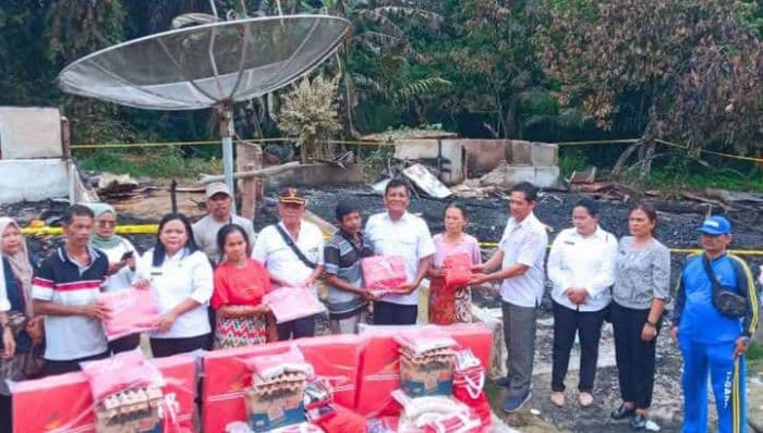 pemkab_tapteng_gerak_cepat_bantu_korban_kebakaran_di_manduamas_dan_barus_utara